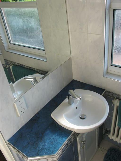 Modern Cosy Private Studio, Wifi, Ip-Tv, Must See Ромфорд Екстер'єр фото