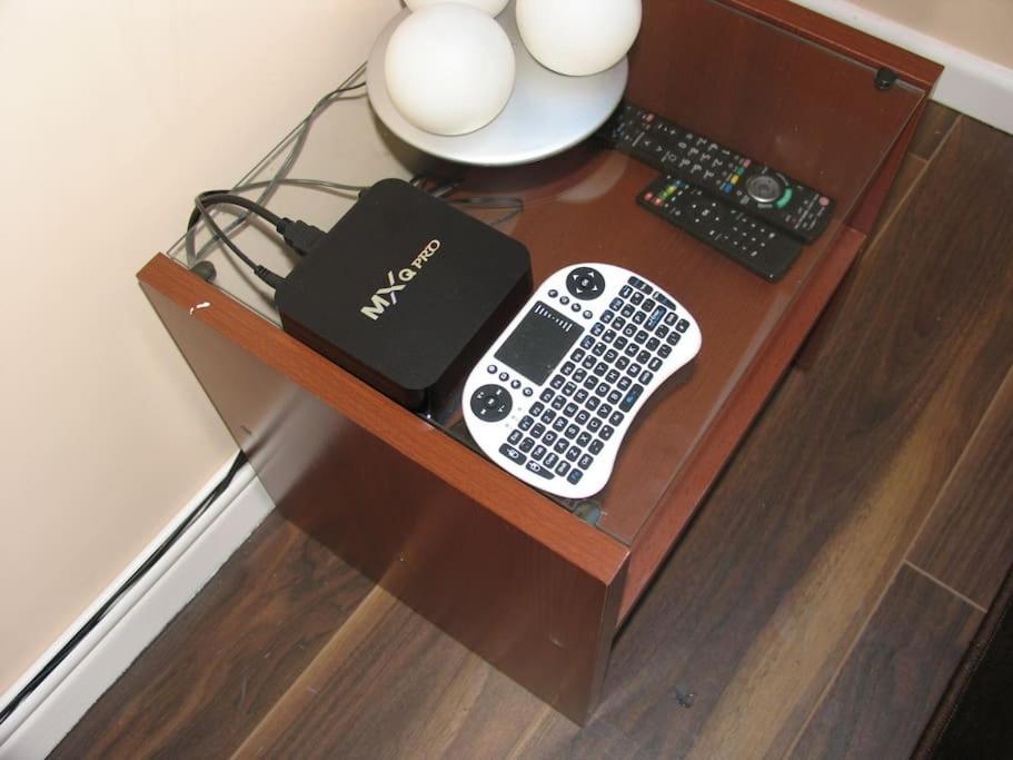 Modern Cosy Private Studio, Wifi, Ip-Tv, Must See Ромфорд Екстер'єр фото